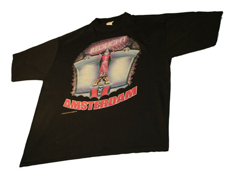 glow-in-the-dark-red-light-t-shirt