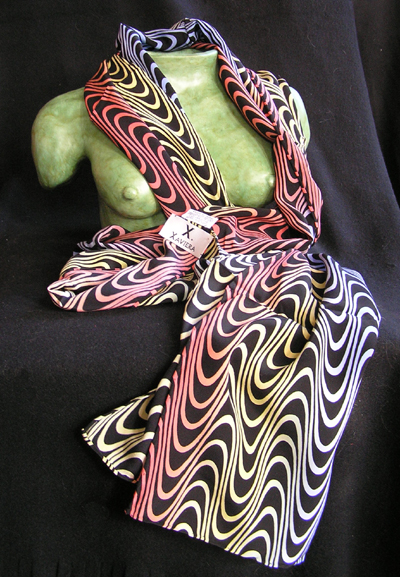 Scarve with wave design xaviera