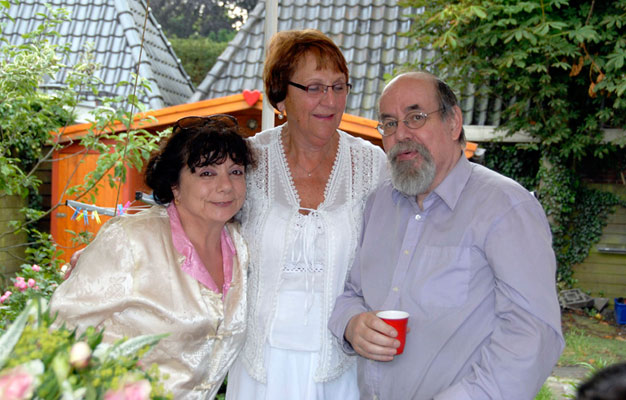 fifi and nicky and gert bloemen